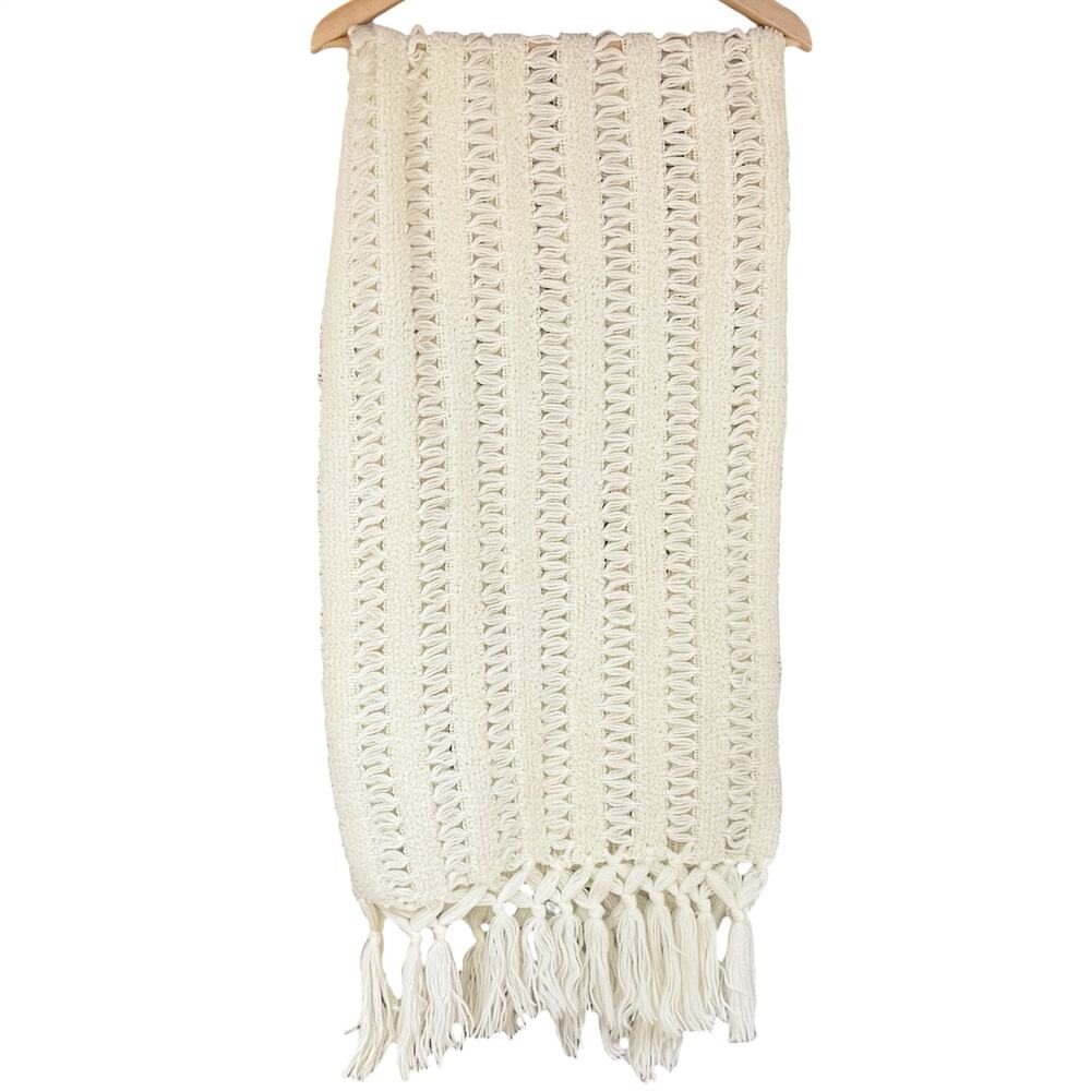 Vintage Midcentury/70s Ivory 100% Virgin Wool Fringed Scarf w/ Silver Metallic